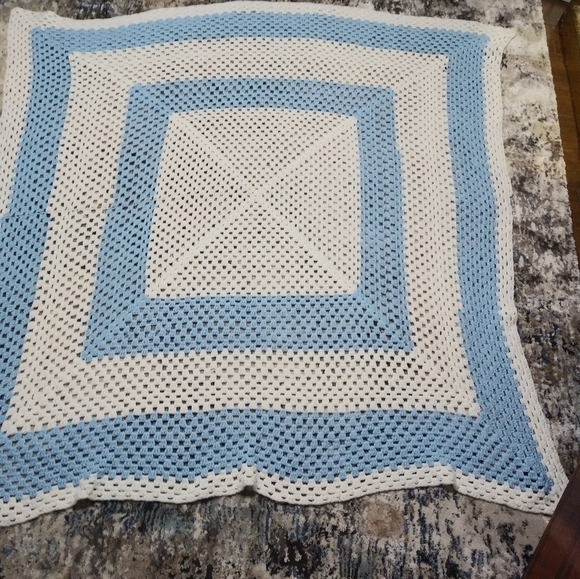 Handmade Vintage crochet 64x58 Baby blue color block blanket - Picture 3 of 15